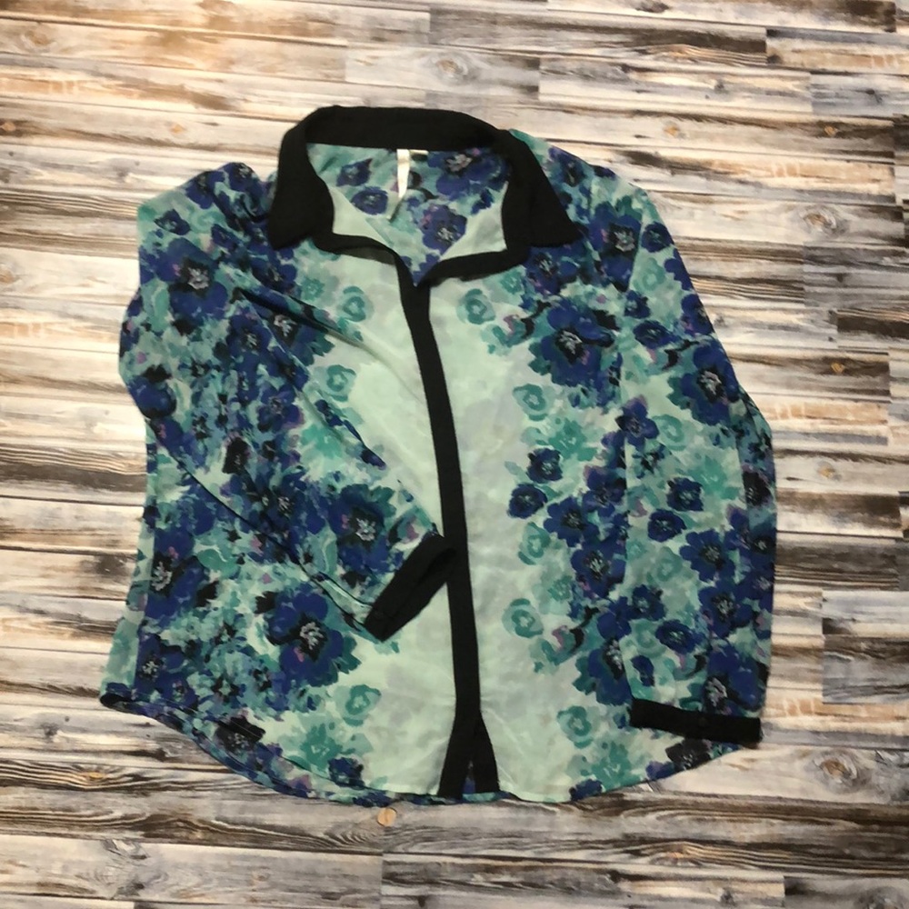 🌸LC by Lauren Conrad Floral Blouse 🌸